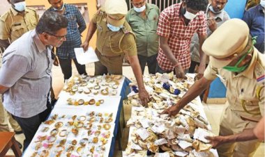 கூட்டுறவு வங்கியில் கவரிங் நகைகளுக்கு நகைக்கடன் - 2 பேர் கைது!!