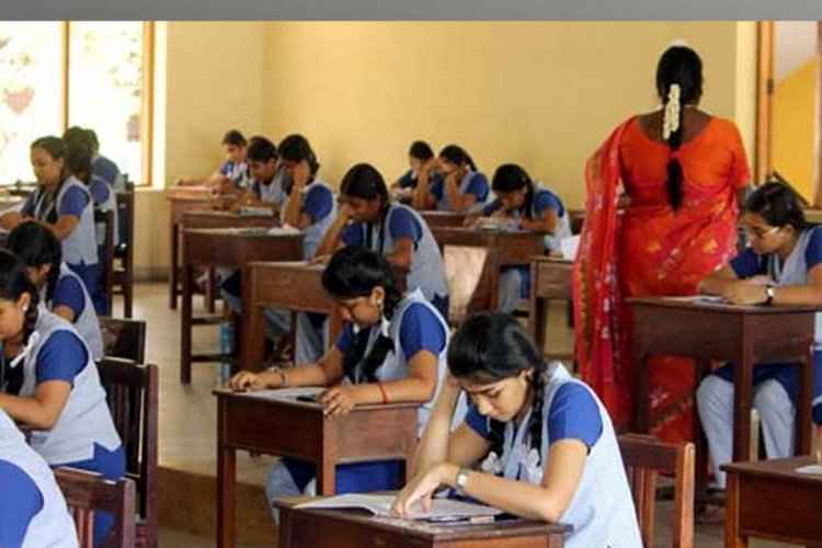 12-ம் வகுப்பு திருப்புதல் தேர்வு வினாத்தாள் மீண்டும் கசிந்தது