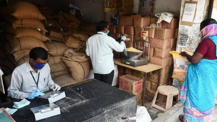 ரேஷன் கடைகளில் கைவிரல் ரேகை சரிபார்ப்பின்றி பொருட்களை வழங்க வேண்டும் :தமிழக அரசு அறிவிப்பு