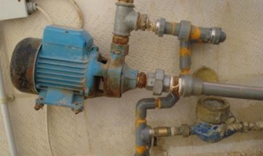 சட்டத்திற்கு புறம்பாக வீட்டு குடிநீர் இணைப்புகளில் மின்மோட்டார் வைத்து குடிநீர் உறுஞ்சிய 9 மின்மோட்டார்களை