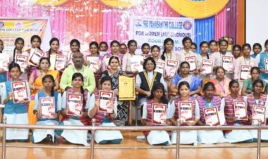 கிராமப்புற பெண்களின் ஆளுமை வளர்த்தல் என்ற தலைப்பில் கருத்தரங்கம் மற்றும் விருது வழங்கும் நிகழ்வு