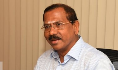 ராஜேந்திர பாலாஜியை சமாளிக்க சாதியைத் தீட்டுகிறாரா மாஃபா பாண்டியராஜன்?