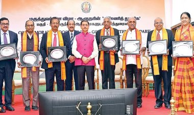 திருக்குறளே இல்லாத ஒன்றை 'குறள்'னு சொல்லி போட்டு இருக்காங்க! - ராஜ் பவன் மீது தமிழறிஞர்கள் வேதனை