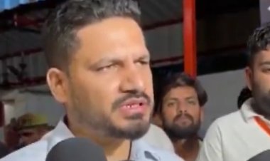 உ.பி. கோயிலில் குரங்குகள் அட்டகாசத்தால் கூட்ட நெரிசல்: 2 பேர் பலி