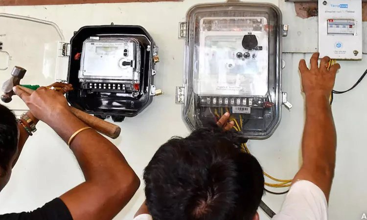 வீடுகளுக்கு புதிய மின் இணைப்பு பெற கட்டணம் உயர்வு- 4 ஆண்டுகளில் 2 மடங்கு அதிகரிப்பு