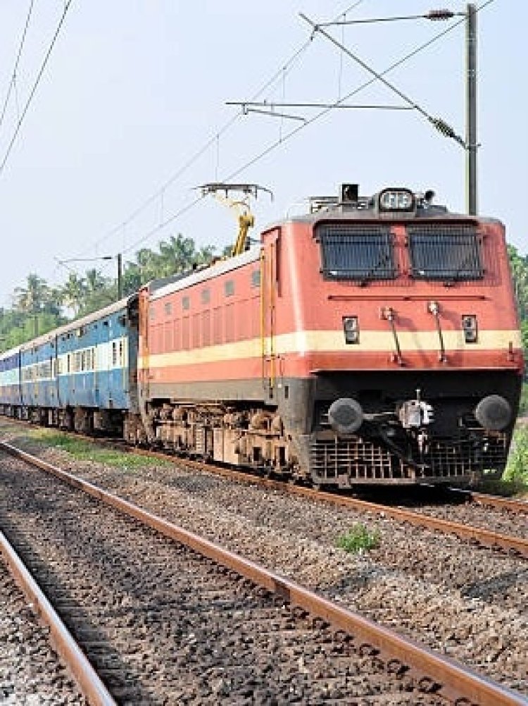 இந்திய ரயில்வேயில் 6,238 டெக்னீசியன் காலிபணியிடங்கள்; யார், எப்படி விண்ணப்பிக்கலாம்