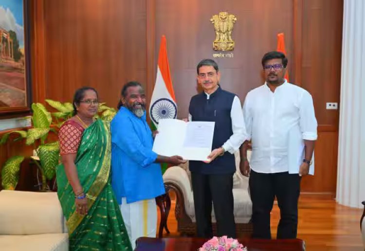 வீடு, பயிற்சி மையம் கட்ட வேலு ஆசானுக்கு ரூ.30 லட்சம் கவர்னர் ரவி வழங்கினார்