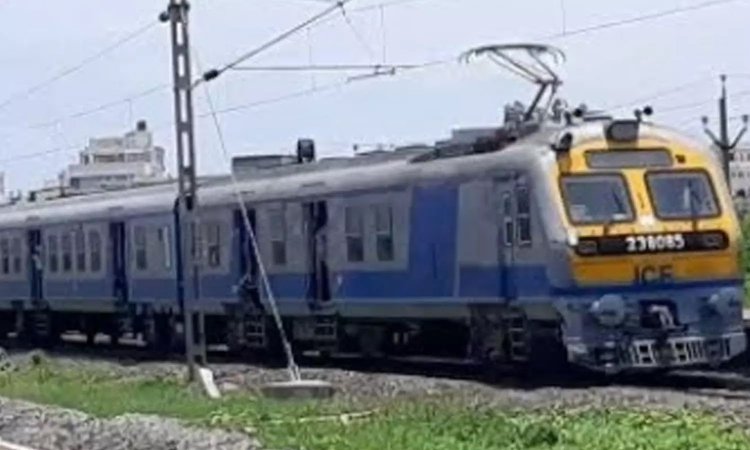 வருகிற 15, 17-ந்தேதிகளில் சென்ட்ரல்-கும்மிடிப்பூண்டி இடையே 25 மின்சார ரெயில்கள் ரத்து