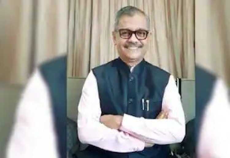 கால்களை இழந்தாலும், தன்னம்பிக்கை தைரியத்துடன் வாழும் சதானந்தன் மாஸ்டர்