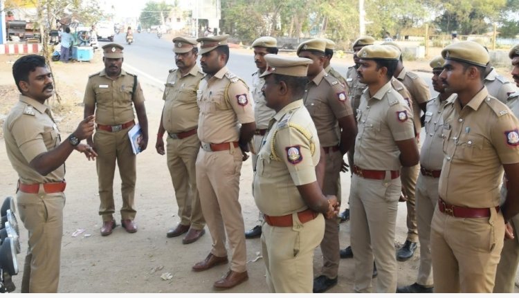 காவல் கண்காணிப்பு வளையத்தை விரிவுபடுத்துக!