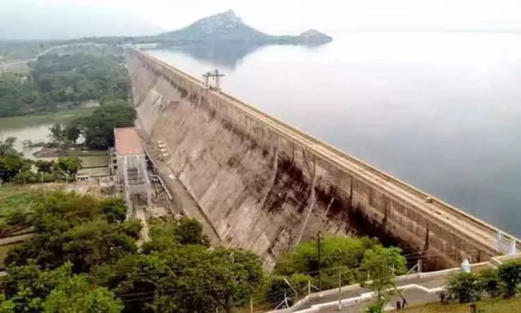 மேட்டூர் அணையில் இருந்து ஒரு லட்சம் கன அடி நீர் திறப்பு: கரையோர மக்களுக்கு எச்சரிக்கை