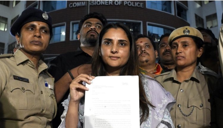 ஆபாச குறுஞ்செய்தி அனுப்பிய தர்ஷன் ரசிகர்கள் மீது நடிகை ரம்யா புகார்: நடவடிக்கைக்கு கர்நாடக அரசு உறுதி