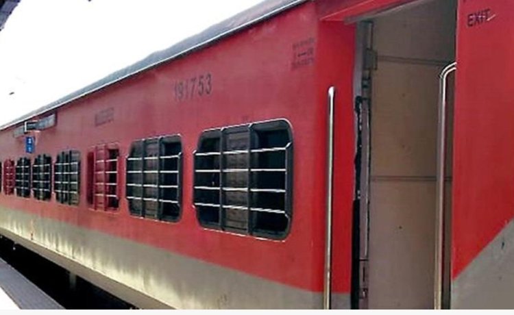 ஹவுரா ரயிலில் 2 நாட்களில் ரூ.3.40 லட்சம் மதிப்பிலான கஞ்சா பறிமுதல்