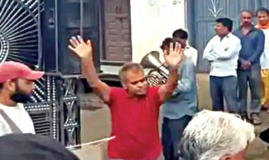 ம.பி.யில் இறுதிச் சடங்கில் நடனமாடி நண்பரின் கடைசி ஆசையை நிறைவேற்றிய நபர்