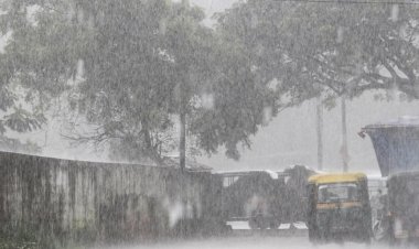 கேரளாவில் கனமழை: 3 மாவட்டங்களுக்கு ரெட் அலர்ட்; திருச்சூரில் வெள்ளம்!