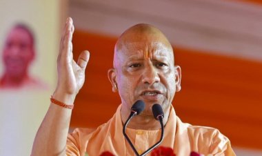 உ.பி.யில் அரசு நில ஆக்கிரமிப்பை அகற்றும் நடவடிக்கை: யாதவர், முஸ்லிம்களுக்கு எதிரான சுற்றறிக்கையை ரத்து செய்தார் முதல்வர் யோகி ஆதித்யநாத்