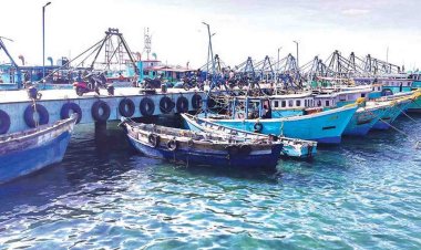 ராமநாதபுரம் ராமேசுவரம் மீனவர்கள் 2-வது நாளாக வேலைநிறுத்தம்