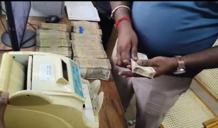 கோவையிலிருந்து கேரளாவுக்கு கடத்த முயன்ற ரூ.26.40 லட்சம் சிக்கியது: ஹவாலா பணமா என போலீஸார் விசாரணை