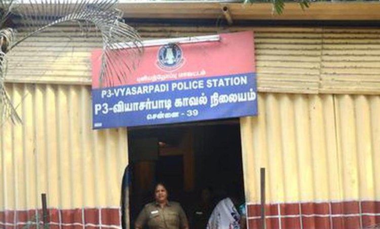 காவல் வாகனத்தில் போலீஸார் மீது தாக்குதல் நடத்திய ரவுடிகள் மீது 9 பிரிவுகளில் வழக்குப் பதிவு