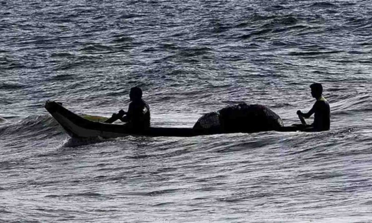 ராமேசுவரம் மீனவர்கள் 15 பேருக்கு 4-வது முறையாக காவல் நீட்டிப்பு- இலங்கை கோர்ட்டு